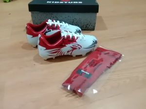 Paket Komplit Sepatu Bola & Kaos Kaki Anak Usia 6-10 Tahun