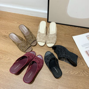 Summer New Women's Crystal Thick Heel Plastic Sandals & Jelly High Heel Slippers: Fashionable Mom Beach Shoes & Slip-On Casual Hollow Out