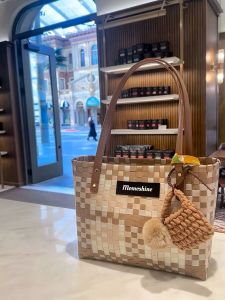 Momoshine July New Minimalist Basket Weaving Handbag Popular TikTok Bag Soft Handle Sweet Lady Style Tote Bag for Youth Daily Use