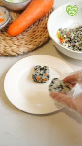 Rong biển rắc cơm Hàn Quốc Mămmy ít mặn không tanh không dị ứng giúp tăng hương vị cho bé phù hợp cho bé 6 tháng tuổi