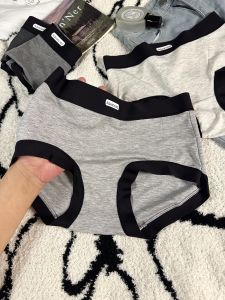 Grey Sporty Seamless Womens Underwear Tummy Control Breathable Thin Wrap around Large Size Triangle Pants 2025 New Style