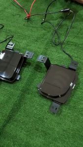 เลี้ยว 3 ขั้นตอน สี Smoke ถูกต้อง สำหรับ Everest 2022-2024: ถูกแสดงในรูปแบบ Nextgen V2 ทับทิมท้ายที่ไฟหรี่และเบรก ชุดของ