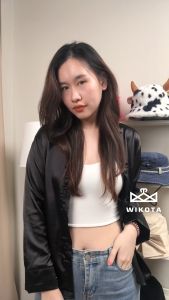 W0171 เสื้อเชิ้ตแขนยาวผู้หญิง ผ้าซาติน ผ้ามันเงาใส่สบายไม่ร้อน สีพื้นสวย ใส่ไปทำงานใส่เที่ยว ได้ลุคสุภาพเรียบร้อย เสื้อเชิ้ตผู้หญิง เสื้อเชิ้ตแขนยาว