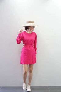 📌ชุดเซ็ทกระโปรงเนื้อผ้าฝ้าย  ดีไซน์สวยมาก โชร์ด้านหลัง  มีโบร์ผูก ช่วงเอว เอวจ้ำ กระโปรงเป็นยางยืดรอบเอวมียางยืด  แขนยาว ด้านหลังเสื้อมีกระดุมจริง