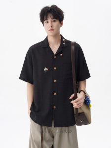 V37 | Floral Embroidered Autumn Fit Short Sleeve Shirt
