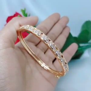 Gelang Tangan Bangle Wanita Titanium Xuping Perhiasan Aksesoris Fashion Lapis Emas Anti Karat R7-6D