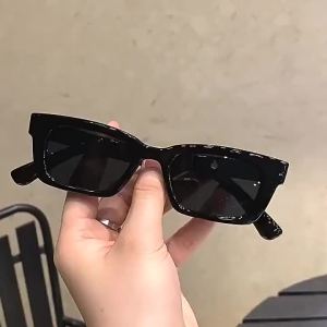 Retro European and American Style Fashionable Small Frame Womens Square UV Resistant Sunglasses
