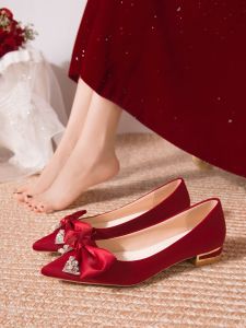 รองเท้าแต่งงานสีแดง รองเท้าแตะส้นเตี้ย สวมใส่สบาย สำหรับผู้หญิง รองเท้าแตะส้นเตี้ยสำหรับใส่ในชีวิตประจำวัน รองเท้าแตะสไตล์เกาหลี