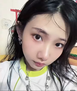 ไทเทเนียมเกรดแพทย์G23จิวคิ้ว/ต่างหูกระดูกหูแกนโค้ง เกลียวใน ปลายเพชรเทียมทรงแหลม เงางามระยิบระยับ