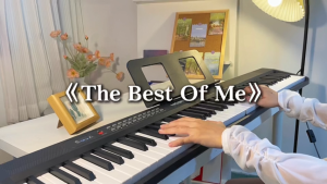 88-Key Folding Piano Keyboard Full-Size Semi-Weighted Electric Piano Digital Pianowith Microphone Music Stand & Carrying Bag