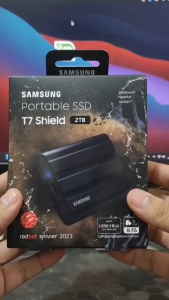 Samsung T7 Shield Portable SSD 2TB - 1050MB/s Read Speed - 566MB/s Write Speed - Red Dot Winner 2023