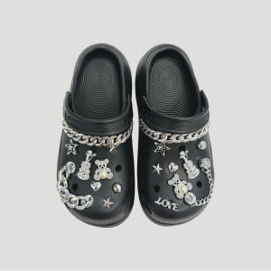 Crocs Jibbitz 17ชิ้นสายโซ่สีเงินรูปหมีเครื่องดนตรีหัวเข็มขัดคริสตัลเพชรรองเท้าแต่งด้วยหัวเข็มขัดแบบถอดได้โซ่เงินสำหรับ Crocs
