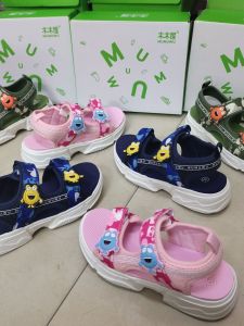 รองเท้าแตะชายหาดแบบมีซิป Moomu House รองเท้าเด็กฤดูร้อนกันลื่นระบายอากาศได้ดี พื้นนุ่ม สไตล์ลำลอง สำหรับนักเรียนทุกวัย