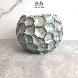 The Leaferie Judit plant pots. Ceramic flowerpot . flowerpots . flower pot . planter . planters . Flowers