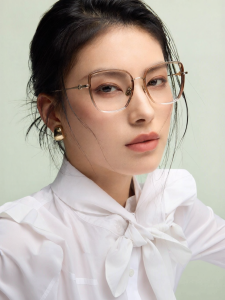 BOLON | Lightweight Titanium Alloy Female Cat-Eye Style Eyeglass Frames