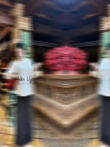 Bộ Lam Họa Tiết Bông Vải Gấm Hoa Cổ Tròn Giọt Nước Có Dây Kéo Quần Lụa Latin Dài 93cm Phom dưới 60kg