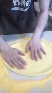 ลูกกลิ้งตัดแป้งโดว์ พาย สําหรับทําพิซซ่า ที่ตัดแป้งพลาสติก ลูกกลิ้งขนม