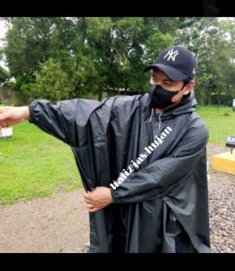 JAS HUJAN PONCO LENGAN!!/RAINCOAT KELELAWAR BAHAN PARASUT KUALITAS PREMIUM