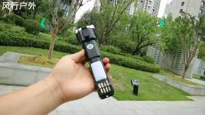 Multifunctional Safety Hammer USB Rechargeable Flashlight Emergency Lighting