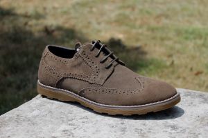 รองเท้าผู้ชายส่งออกต่างประเทศรองเท้าผู้ชายหนังแท้แบบหนังกลับแกะสลักลายบูลล็อคแฟชั่นสไตล์อังกฤษยุโรปอเมริกาไซส์ใหญ่พิเศษ454647