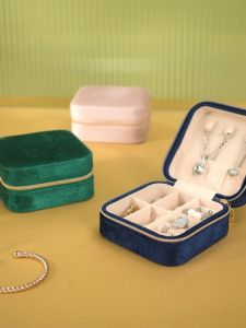 กล่องเครื่องประดับกำมะหยี่คุณภาพสูงสำหรับสร้อยคอต่างหูแหวนกล่องเก็บเครื่องประดับกล่องเครื่องประดับ