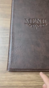 Bìa menu da PVC khổ A4 nhỏ (KT ruột 15x30cm)  loại 10 lá màu nâu cà phê cho nhà hàng.