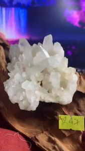 Mạng đá Thạch Anh tinh thể màu trắng clear quartz tán sắc lemurian lấp lắm tự nhiên hóa sát gặp may mắn mã 247