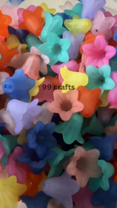 60 acrylic flower bead caps size 15x17mm for jewelry findings