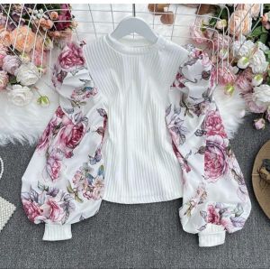 Baju atasan rajut lengan bunga