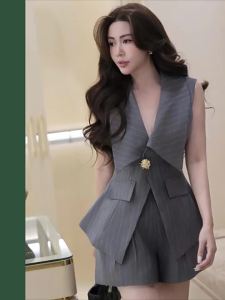 French Retro V-neck Striped Slimming Suit