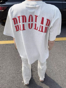 เสื้อยืดแขนสั้นคอตตอนสไตล์อเมริกันสำหรับผู้ชาย ทรงหลวม ทรงลำลอง ใส่ได้ทุกวัน ระบายอากาศได้ดี แฟชั่นฤดูร้อน