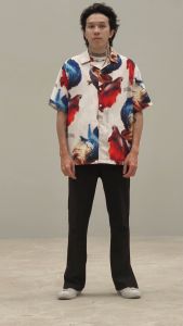 BUXUZIMA เสื้อฮาวาย ลายปลากัด Betta Fish Hawaiian Shirt (สีครีม)
