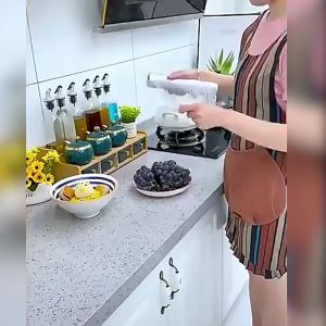 Gratis Ongkir - Shower Cap Polos / Plastik Penutup Kepala / Topi Keramas Pelindung Rambut Helm