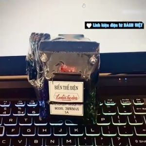 Biến thế điện đổi nguồn điện 220V sang 100 110V loại 200W Bách Việt