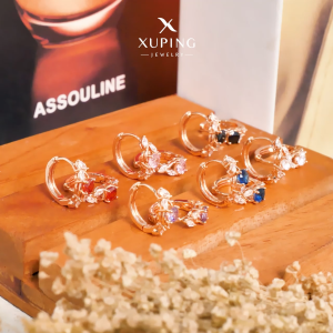 Xuping Anting Klip - Anting Jepit Permata Warna Bulat Motif Daun Cute 0161250272