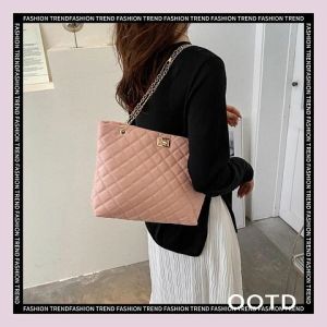 Sheii ฮอตฮิต กระเป๋าแฟชั่นผญ ทรงสวย สีสุภาพ หยิบใช้งานได้หลายโอกาส ใบใหญ่ งานหนัง PU อย่างดี ทนทาน กันน้ำ ทรงสี่เหลียม สายโซ่ จิ้มในตะกร้าได้เลยจ้า ก่อนสินค้าหมด ไปซื้อกันเลย