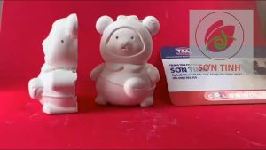 Tượng Tô Màu Cao Cấp gấu đeo túi 2D Tượng Thạch Cao