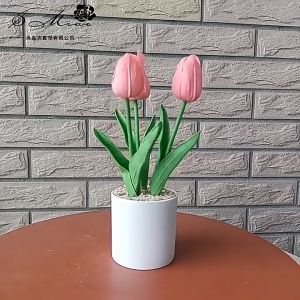 กระถางดอกทิวลิป ตกแต่งบ้าน ประดับในร่ม พืชประดิษฐ์ ดอกไม้ประดิษฐ์ สวยงาม สีสันหลากหลาย สดใส ไม่เหี่ยวไม่เฉา