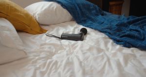 Booster MINI massage gun Hand Held Muscle Massager 0.5 KG Light Weight Deep Tissue Massager. Therapy fascial gun massage Quick Rechargeable Device - Includes 4 Massage Heads. Deep Tissue Massage Device with Pure Wave for Athletes Relieving Muscle Pain .