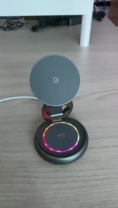 Produk jualan terbaik RGB dilipat 360 ran 3 dalam 1 pengecas magnetik tanpa wayar Desktop pelbagai fungsi pengecas tanpa wayar