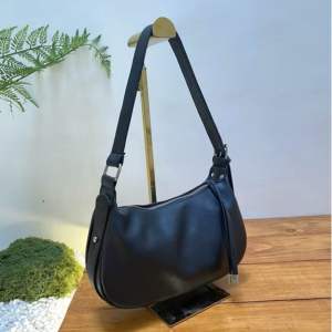 AMIRACO Tas Berta Selempang Premium