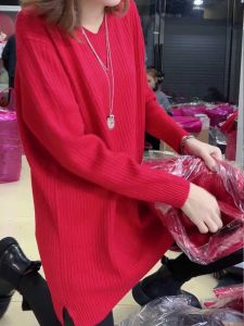 เสื้อสเวตเตอร์ถักคอวีสีแดงไซส์ใหญ่ ทรงหลวม แขนยาว ทรงตรง สำหรับผู้หญิง ชุดทำงาน ฤดูใบไม้ร่วง 2022 เสื้อสเวตเตอร์ถัก