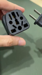 AKIRO Universal 3 Pin Plug With Fuse 13A Multi Pin To Malaysia 3 Pin UK Plug Safety Adapter Converter Plugs 3角插头转换器