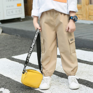กางเกงคาร์โก้เด็ก เหมาะสำหรับฤดูใบไม้ผลิและฤดูใบไม้ร่วง ป้องกันยุง สวมใส่สบายและมีสไตล์ ทันสมัยและใช้งานได้หลากหลาย ผลิตจากผ้าที่นุ่มและเป็นมิตรต่อผิวหนัง