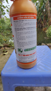 Phân bón Dịch Chuối Vi Sinh HK chai 1 lít. Trái lên màu đẹp ngon ngọt phẩm chất nông sản tốt.