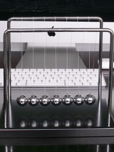 Newtons Cradle Desktop Decoration Steel Ball Physics Experiment Toy Single Pendulum Wave Ball Modern Simplicity Abstract Design