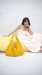 Túi tote size lớn BINDLE TOTE BAG màu vàng SHO 0004 - TMB of Vascara