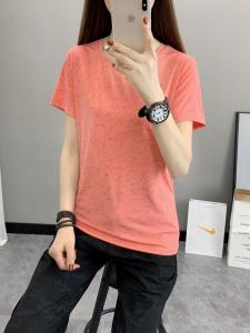 เสื้อยืดแขนสั้นผ้าไหมน้ำแข็งสำหรับผู้หญิง ฤดูร้อน 2023 เสื้อยืดโยคะใหม่พิมพ์ลายระบายอากาศได้ดี แห้งเร็ว สำหรับวิ่งและเล่นกีฬา