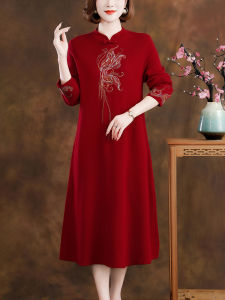 Handmade Embroidered Thickened Stand Collar Warm Dress for Middle-Aged Women Traditional Chinese Style Fashionable High-End Gown