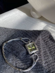 Vòng Đeo Tay Hình Vuông Tối Giản Dành Cho Nữ Cảm Giác Sang Trọng Mỹ Thiết Kế Đồng Hồ Đeo Tay Liên Kết Dây Chuyền Cảm Giác Cao Cấp